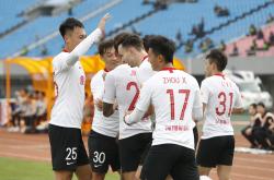 开云体育中国-关于深圳佳兆业遭遇困境，球队急需改进的信息