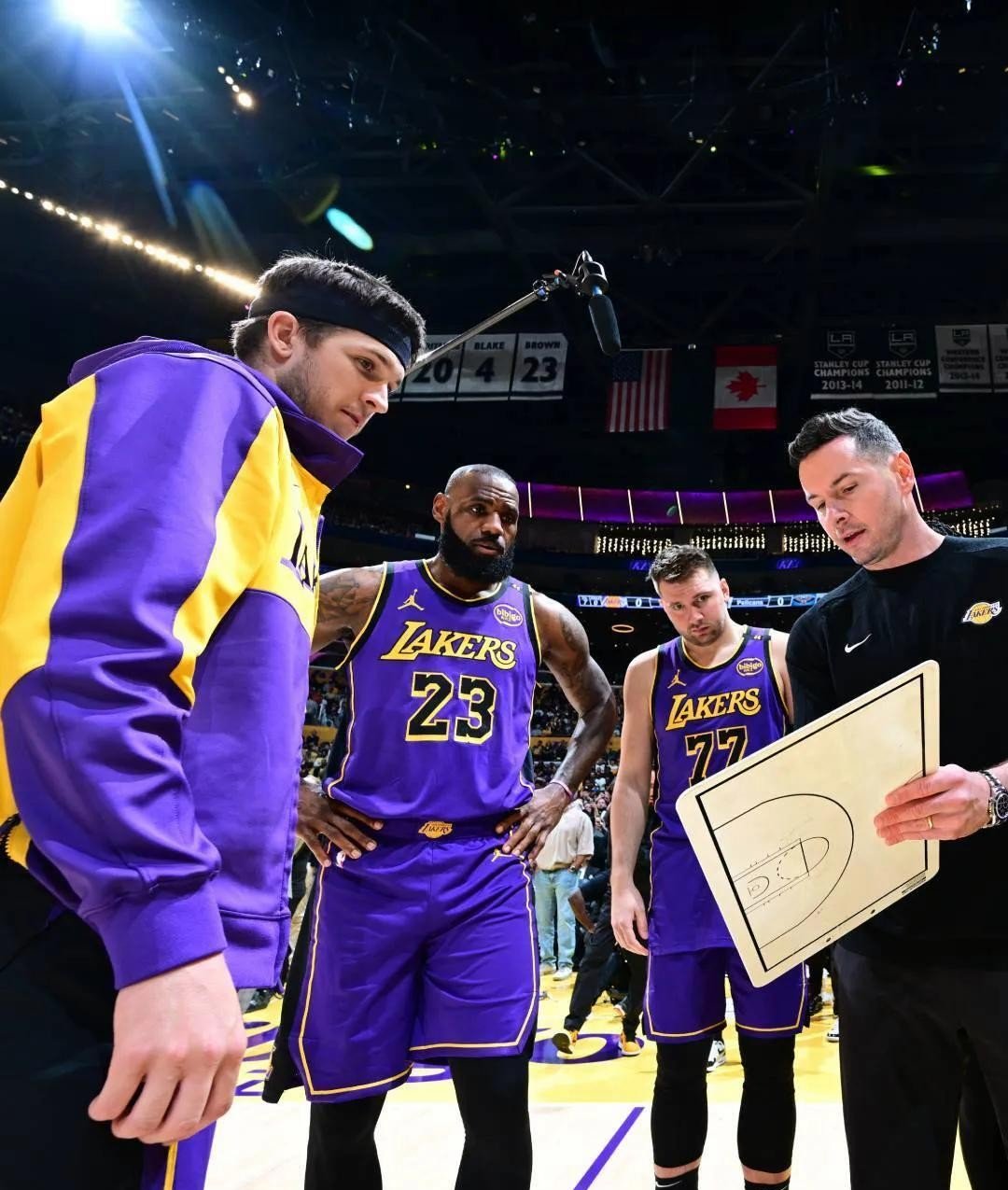 关于NBA冠军战谁主宰两队争夺桂冠的信息
