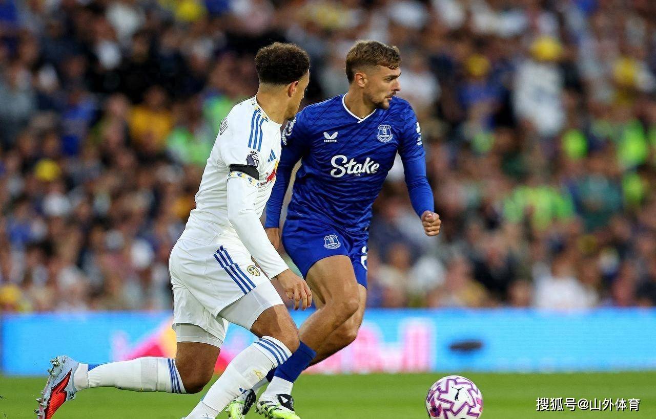 利兹联主场告捷,逐渐脱离降级区 利兹联主场告捷,逐渐脱离降级区