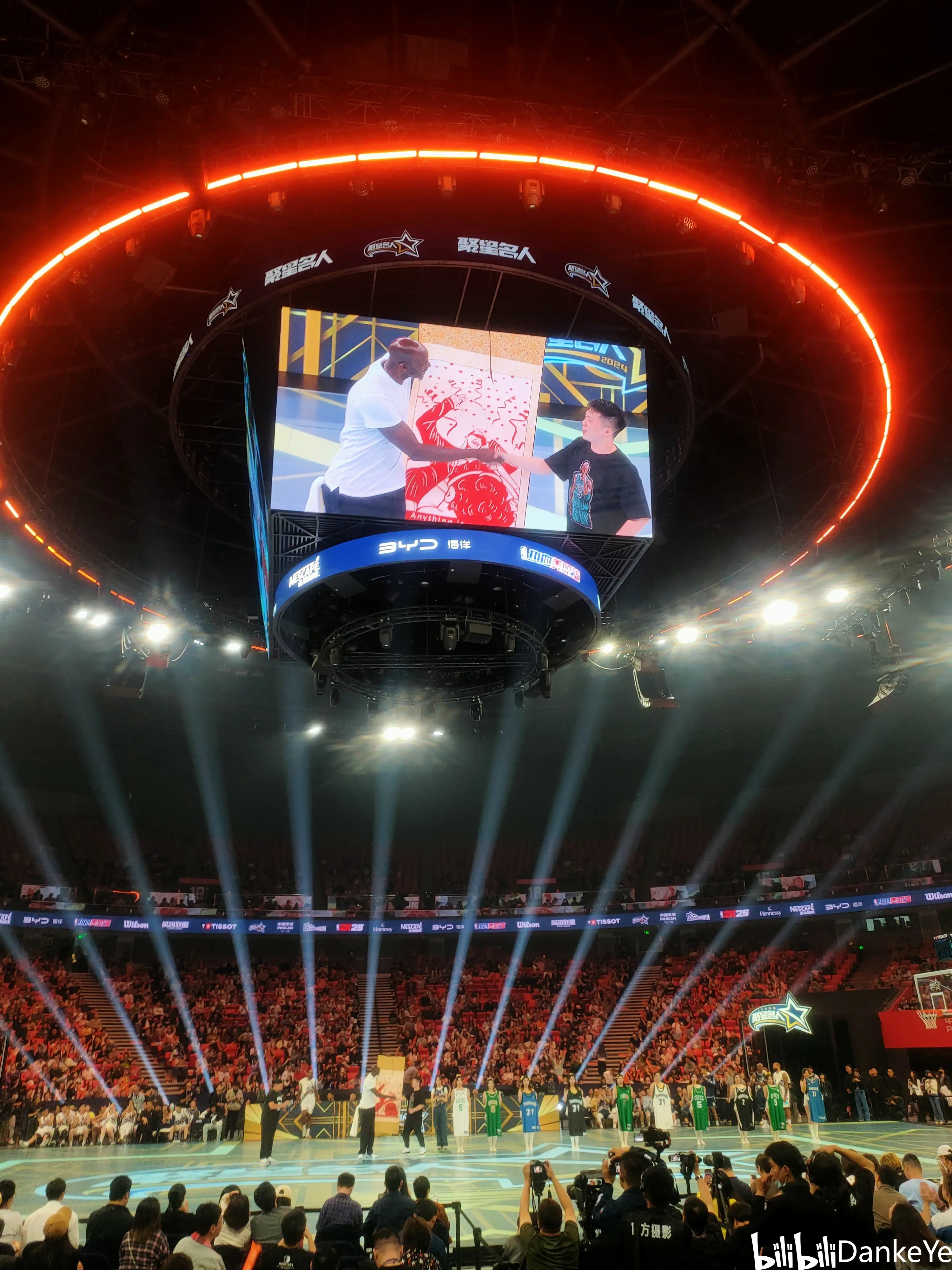 关于顶尖篮球巨星将在全球舞台上展现实力的信息