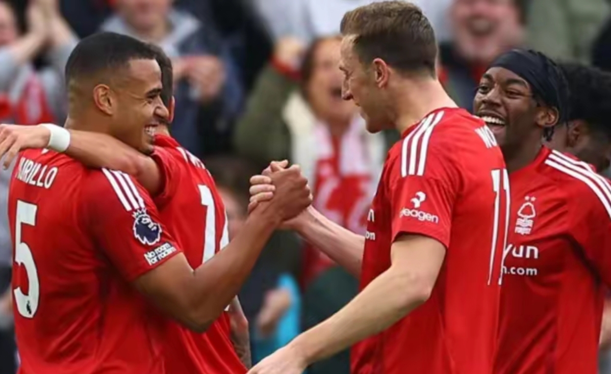 关于英格兰碾压勒沃库森，迪马利亚惊艳四座的信息