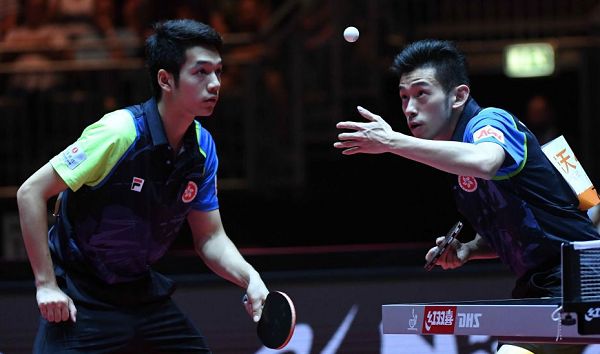 波兰队险胜英格兰队，马龙带队取胜